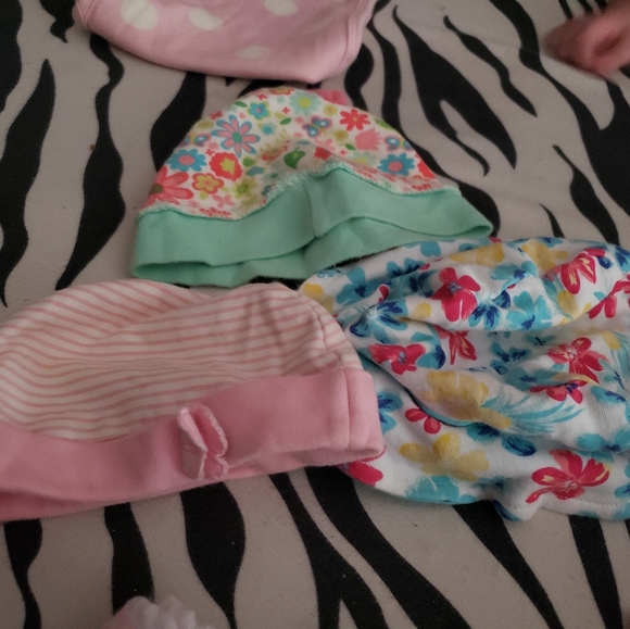 Baby girl clothing bundle newborn to 12 month. Includes bibs, hats, and socks - Picture 15 of 15